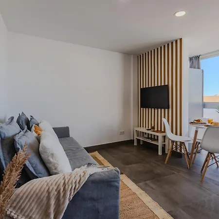 アパート Penthouse With Private Roof Terrace - Tesoro Del Galeon アデヘ