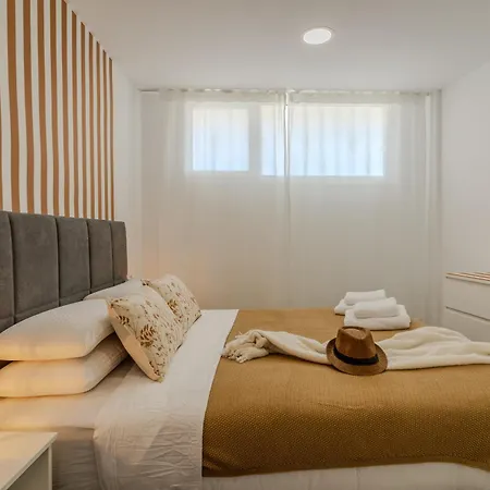 Penthouse With Private Roof Terrace - Tesoro Del Galeón