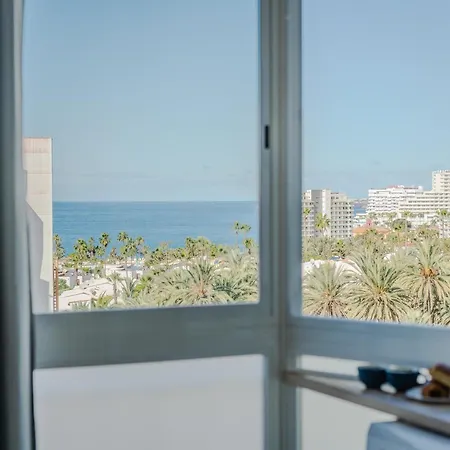 Americas With Ocean Views *